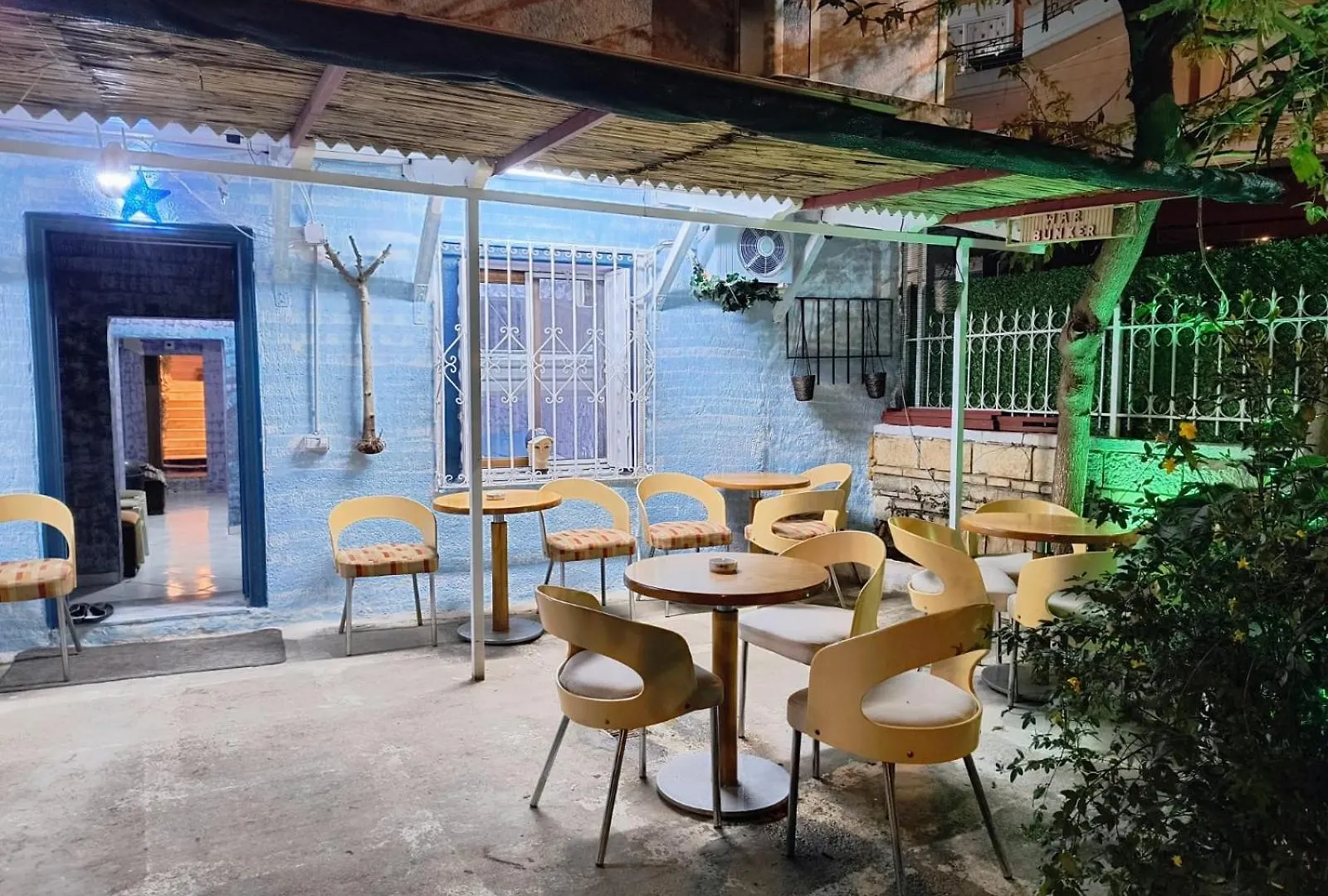 War Bunker Hostel Sarandë Albania