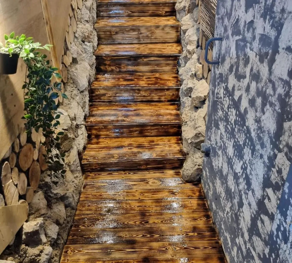 War Bunker Hostel Саранда 0*,