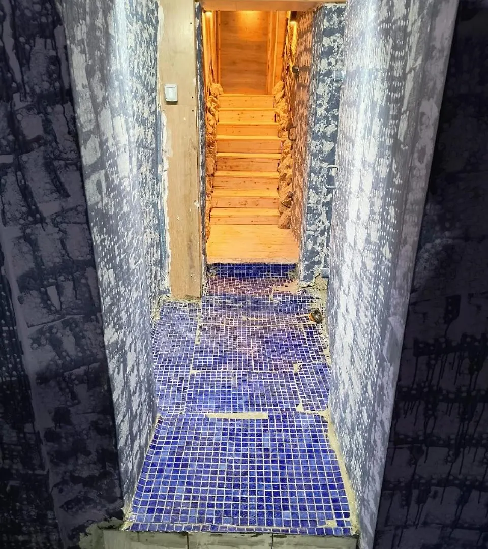 War Bunker Hostel Саранда
